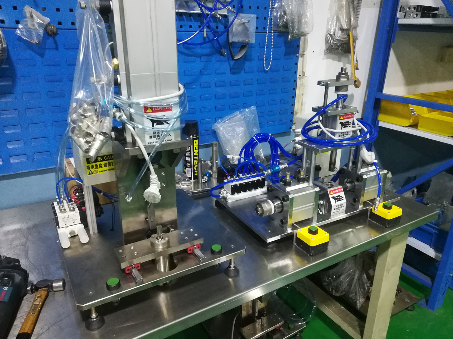 小型XLR內(nèi)螺紋裝彈片機